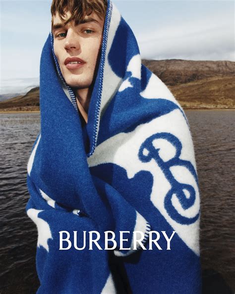 burberry advertising campaigns.